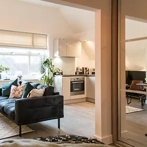 Apartment Seven Living, Solihull