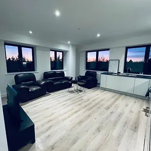 Apartment New One Bedroom Luxury In, Solihull