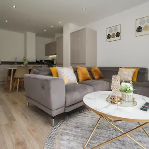 Apartment Brand New 2 Bedroom Centre Of, Solihull
