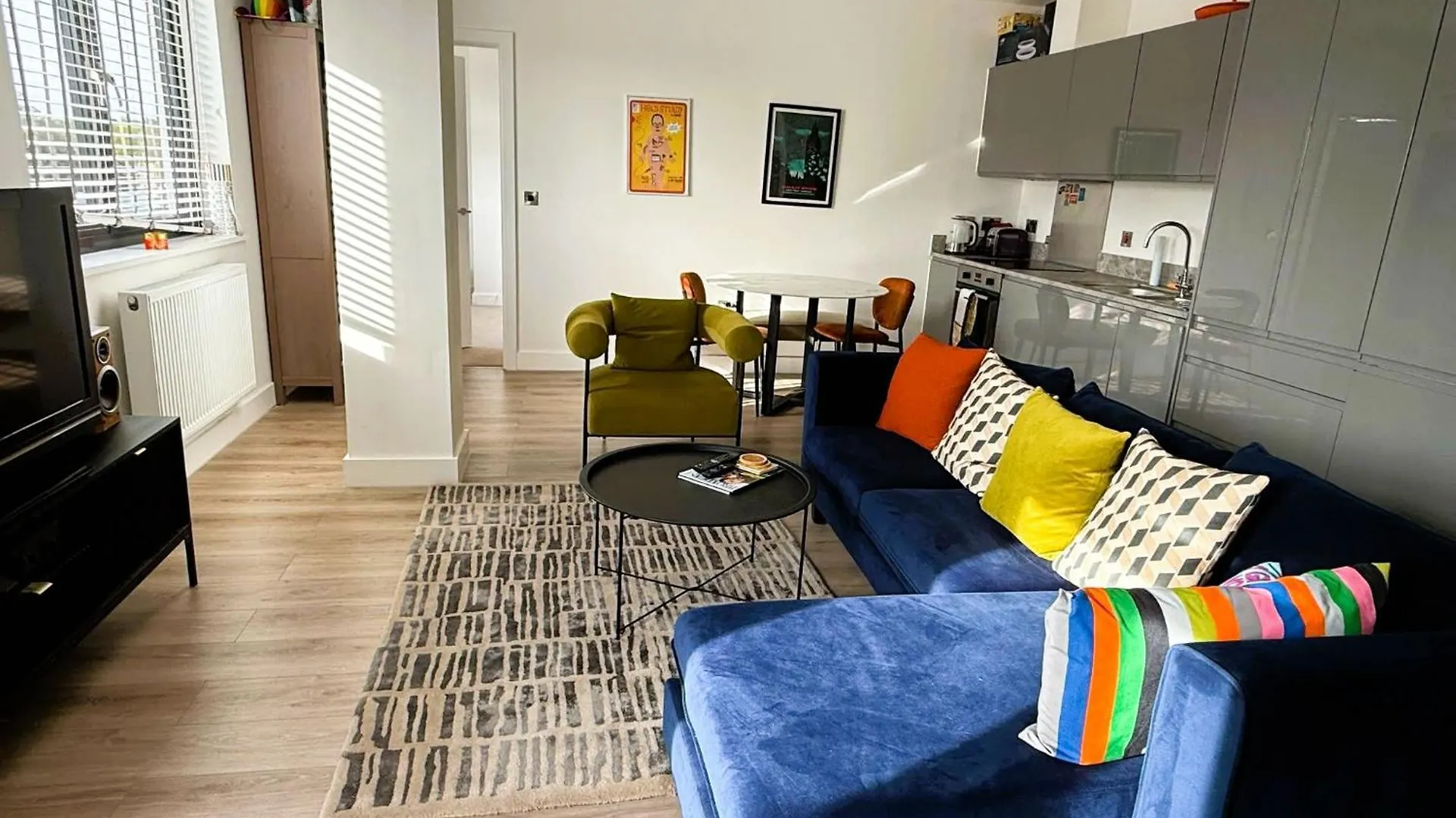 Sophisticated Modern 2 Bedroom Apartment In Solihull 0*,  United Kingdom